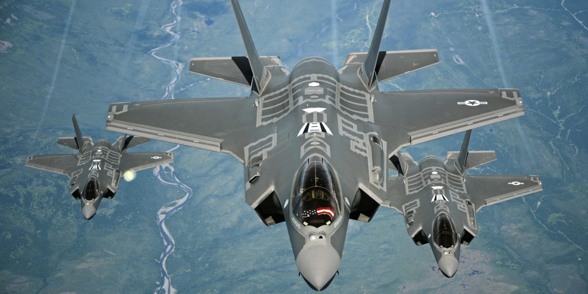 <title>Inside the Making of America's F-35 Stealth Fighter</title>