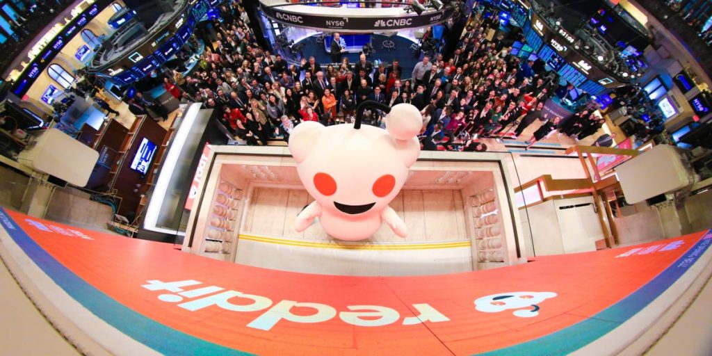 <title>Navigating the Waves: Hedge Fund's $1 Billion Bet Aligns with Reddit's meteoric Rise</title>
