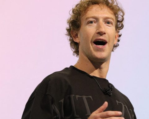 Living Next to Innovation: An NFL Star's Perspective on Mark Zuckerberg