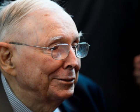 Keeping Integrity: Charlie Munger's Insights for Costco's Success