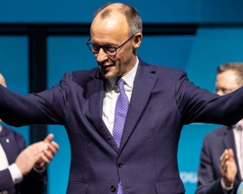 <title>German Elections: The Rise of the AfD with Musk's Support</title>