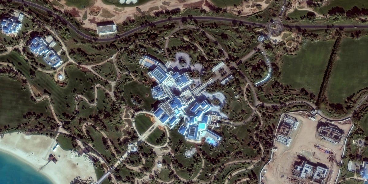 Mesmerizing Sky Perspectives Showcase Lavish Royal Residence in Saudi Arabia's $2 Trillion Neom Project