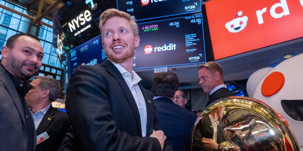 <h1>Reddit Outpaces Rivals with Impressive Ad Revenue Growth</h1>