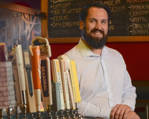 <title>Canadian Bar Owner Takes Stand by Rejecting American Products</title>