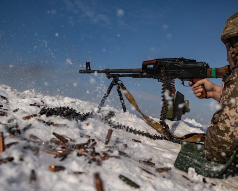 Ukrainian Soldiers: "We'll Adjust If U.S. Ammunition Falls Short"