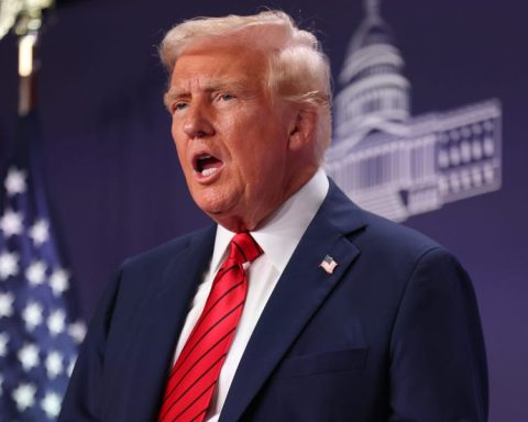 Trump Unveils 6-Month Government Funding Plan