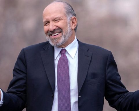 Commerce Secretary Lutnick Under Fire for Controversial 'Fraudsters' Comment on Social Security