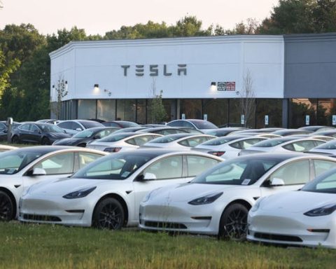 Tesla Sees Decline in California Registrations